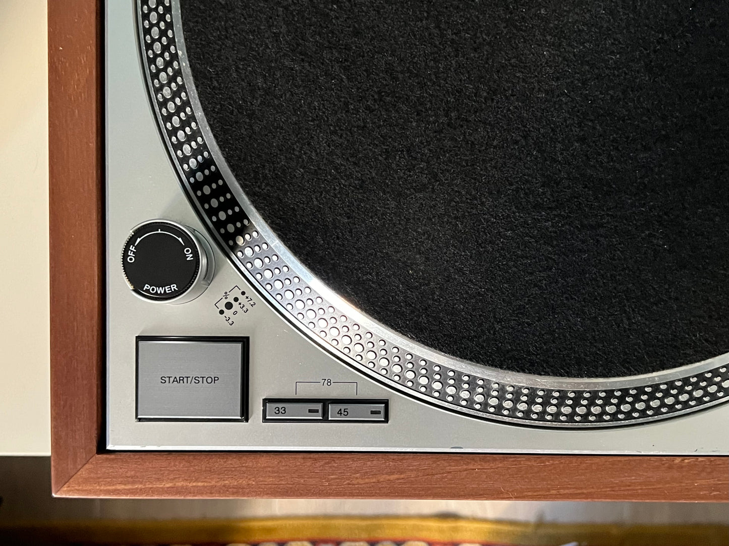 Plinto Technics SL 1200/1210 (pino tinte nogal)